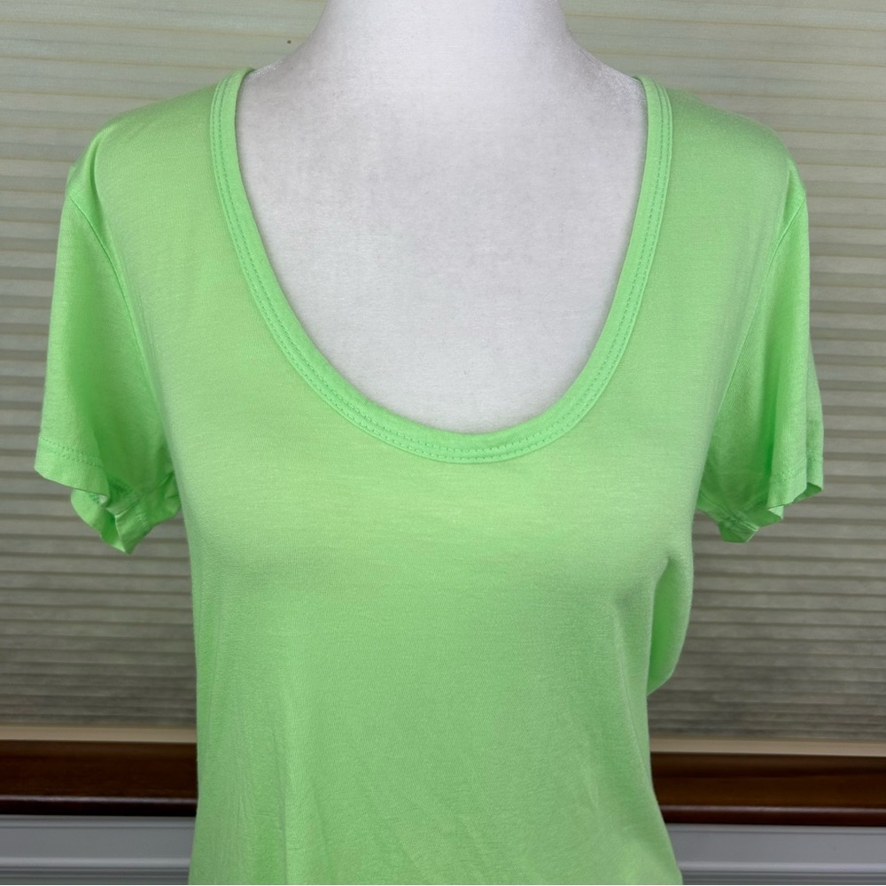 NEW - Sundry Pop Lime Green Short Sleeve Beachy T-Shirt Festival Lightweight